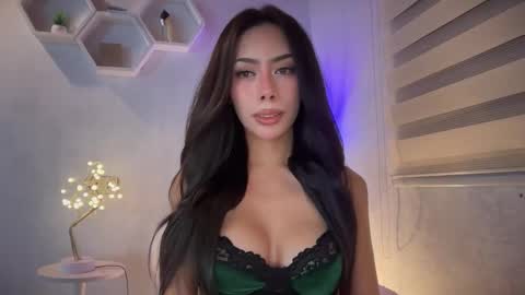 Snapshot of majesticfrancine chatting on 02.14.26 Lovely online show from 02.14.26