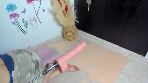 Snapshot of majosworld_21 chatting on 09.14.25 majosworld_21 online show from 09.14.25