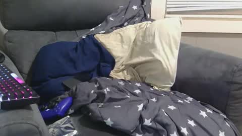 Snapshot of mak232000 chatting on 11.29.25 mak online show from 11.29.25