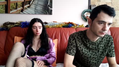 Snapshot of make_me_feel chatting on 01.01.25 Lena Ian online show from 01.01.25