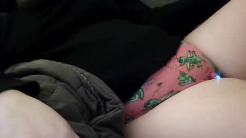 Snapshot of makemewatch chatting on 02.13.26 makemewatch online show from 02.13.26