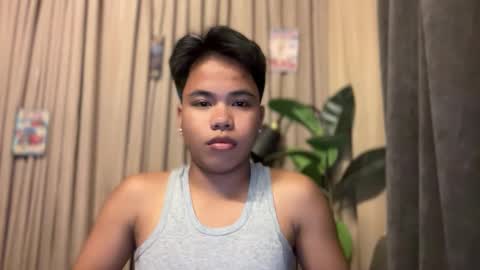 Snapshot of makeyoumineee chatting on 04.10.26 makeyoumineee online show from 04.10.26