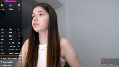 Snapshot of makiimastar chatting on 12.25.24 Makiima online show from 12.25.24