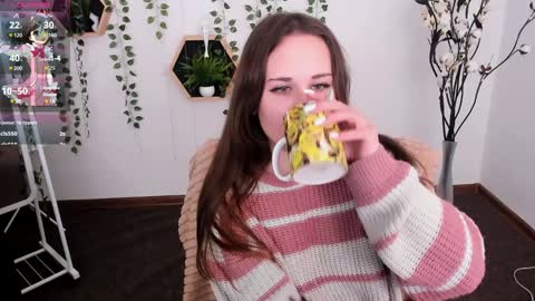 Snapshot of makima_lee chatting on 01.19.25 Makima online show from 01.19.25