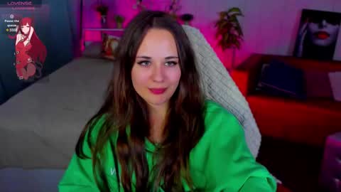 Snapshot of makima_lee chatting on 02.24.25 Makima online show from 02.24.25
