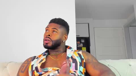 Snapshot of makonneen chatting on 10.30.25 Makonnen online show from 10.30.25