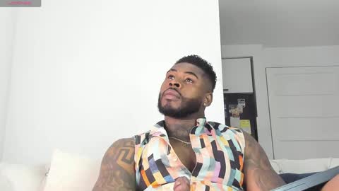 Snapshot of makonneen chatting on 06.05.26 Makonnen online show from 06.05.26