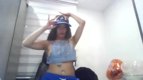 Snapshot of mal_norma chatting on 12.18.24 Mal Norma online show from 12.18.24