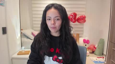 Snapshot of mal_norma chatting on 12.17.25 Mal Norma online show from 12.17.25