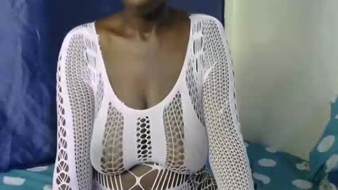 malaika_musa online show from 09.12.25