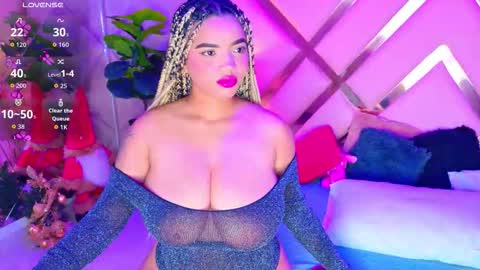 Snapshot of malaikabrown chatting on 01.08.26 online show from 01.08.26