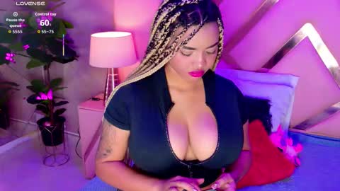 Snapshot of malaikabrown chatting on 01.17.26 online show from 01.17.26