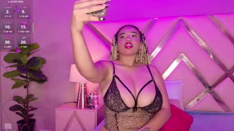 Snapshot of malaikabrown chatting on 02.06.26 online show from 02.06.26