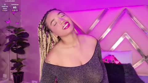 Snapshot of malaikabrown chatting on 02.07.26 online show from 02.07.26