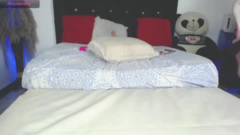 Snapshot of maleja_22_ chatting on 01.13.25 Maleja online show from 01.13.25