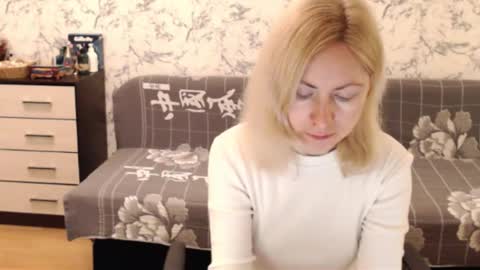 Malena online show from 10.21.25