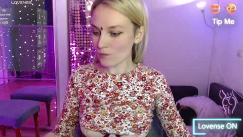 Snapshot of mali_sia chatting on 12.06.24 Mischelle online show from 12.06.24