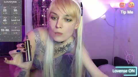 Snapshot of mali_sia chatting on 12.17.24 Mischelle online show from 12.17.24