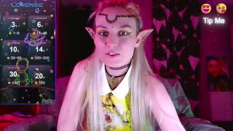 Snapshot of mali_sia chatting on 10.16.25 Mischelle online show from 10.16.25