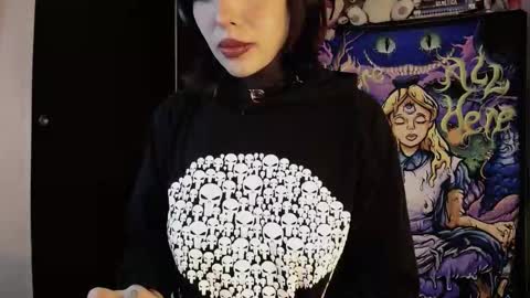 Alice Asylum online show from 11.15.25