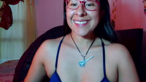 Snapshot of malishka_fox chatting on 12.14.25 Malishka online show from 12.14.25