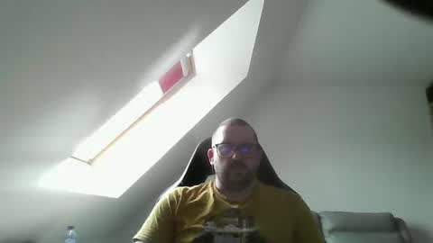 Snapshot of malou2927 chatting on 05.03.26 breton online show from 05.03.26