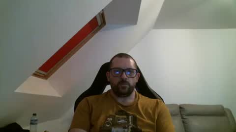 Snapshot of malou2927 chatting on 05.03.26 breton online show from 05.03.26