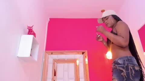 Snapshot of malu_horny_69 chatting on 02.14.26 Melanie online show from 02.14.26