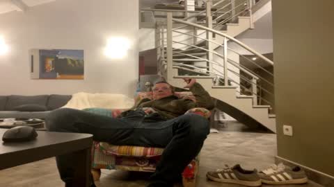 Snapshot of man38110 chatting on 01.03.25 man38110 online show from 01.03.25