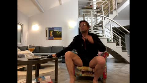 Snapshot of man38110 chatting on 01.17.25 man38110 online show from 01.17.25