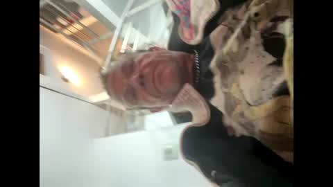 Snapshot of man38110 chatting on 02.02.25 man38110 online show from 02.02.25