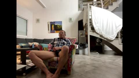 Snapshot of man38110 chatting on 02.08.25 man38110 online show from 02.08.25