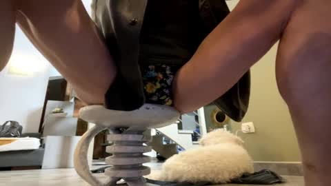 Snapshot of man38110 chatting on 02.19.25 man38110 online show from 02.19.25