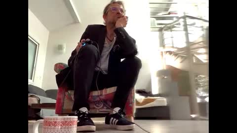 Snapshot of man38110 chatting on 03.02.25 man38110 online show from 03.02.25