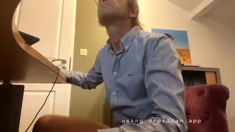 Snapshot of man38110 chatting on 09.18.25 man38110 online show from 09.18.25