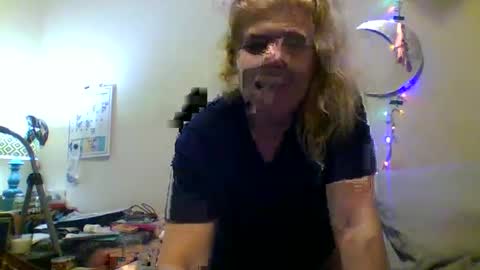 Snapshot of mandilube39 chatting on 01.22.25 mindy22 online show from 01.22.25