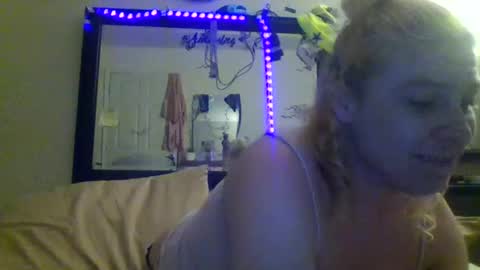 Snapshot of mandilube39 chatting on 02.16.25 mindy22 online show from 02.16.25