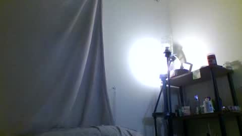 Snapshot of mandilube39 chatting on 12.14.25 mindy22 online show from 12.14.25