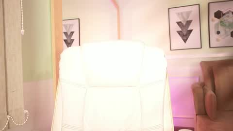 Mandy Collins online show from 04.08.26