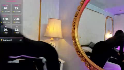 manelyk_evanss online show from 10.24.25