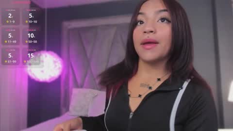 Snapshot of manelyk_evanss chatting on 12.21.25 manelyk_evanss online show from 12.21.25