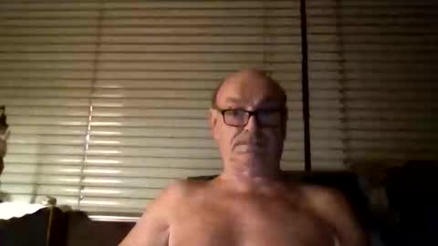 Snapshot of manes5858 chatting on 11.17.25 manes5858 online show from 11.17.25