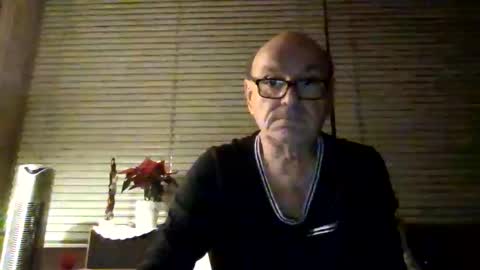 Snapshot of manes5858 chatting on 11.24.25 manes5858 online show from 11.24.25