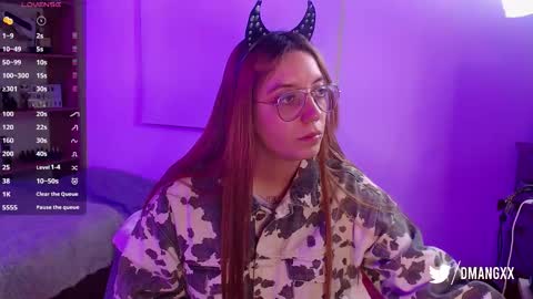 Snapshot of mangxx chatting on 11.21.25 Danny online show from 11.21.25