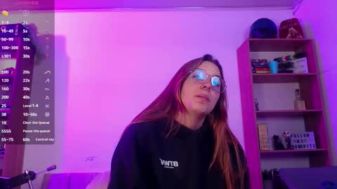 Snapshot of mangxx chatting on 11.23.25 Danny online show from 11.23.25