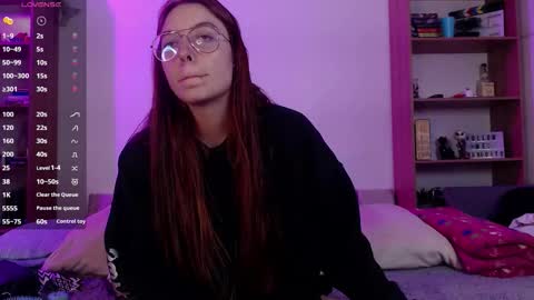 Snapshot of mangxx chatting on 11.27.25 Danny online show from 11.27.25