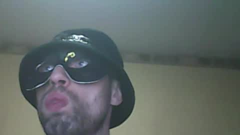 Snapshot of maniakruls chatting on 02.03.26 maniakruls online show from 02.03.26