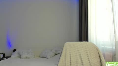 Snapshot of manita_misti chatting on 02.21.25 Manita online show from 02.21.25