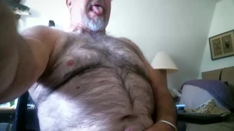 manleg439 online show from 11.25.25