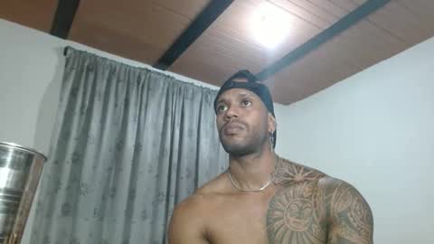 Snapshot of manolofitt chatting on 09.19.25 Manolo online show from 09.19.25